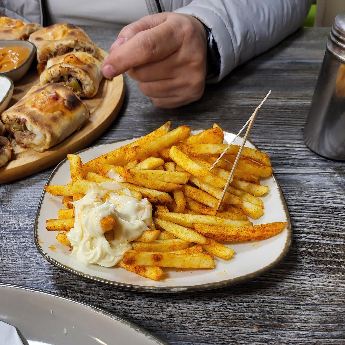 Restaurant "Döner macht schöner aber!!! LoLo Burger Kebap Haus macht glücklich!" in Brüggen