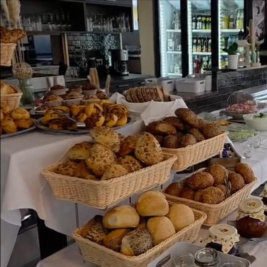 Restaurant "Café Gmütlich" in Fahrenbach