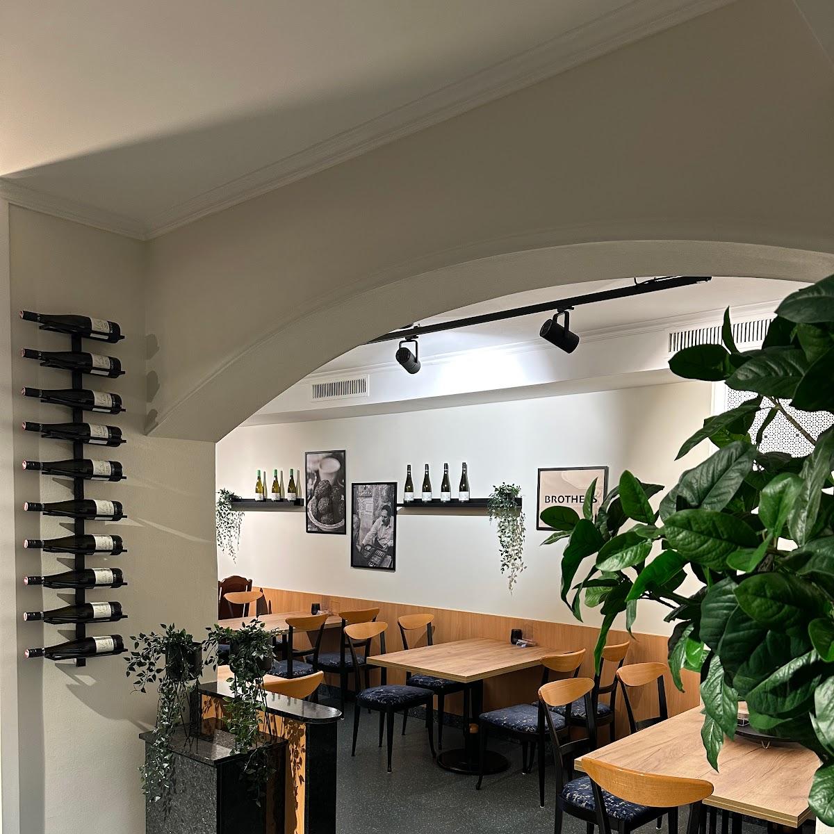 Restaurant "Brothers Restaurant" in Amstetten