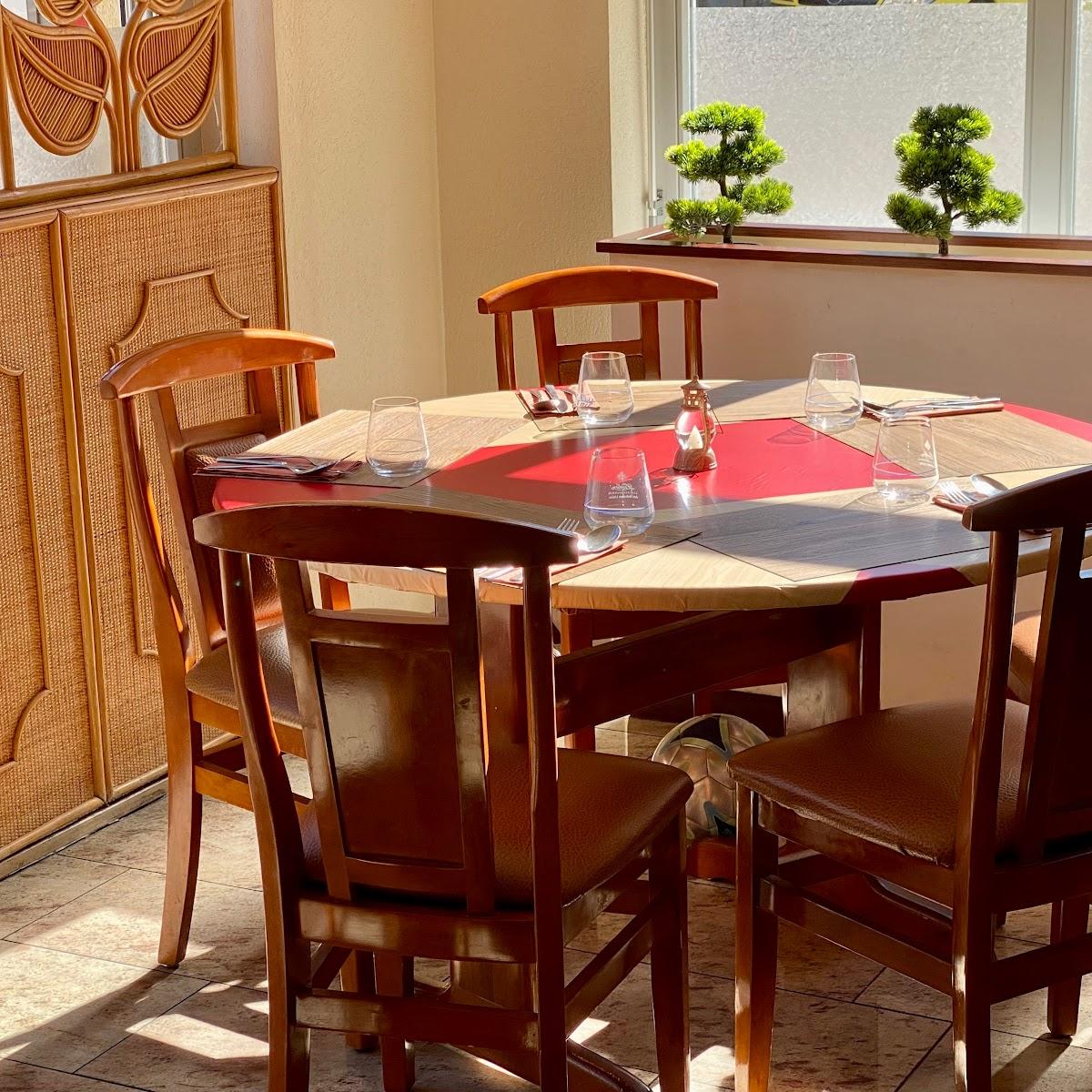 Restaurant "Royal Food" in Rickenbach