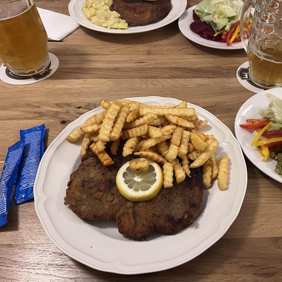 Restaurant "Gasthaus Weißes Ross" in Burghaslach