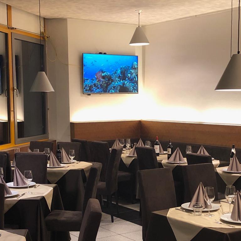 Restaurant "Simos Firehouse" in Bruneck