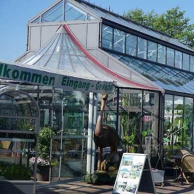 Restaurant "Cafe Orangerie" in Apen