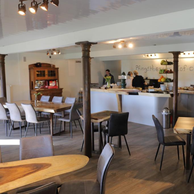 Restaurant "Pfingstberger Hof Cafe" in Bösdorf