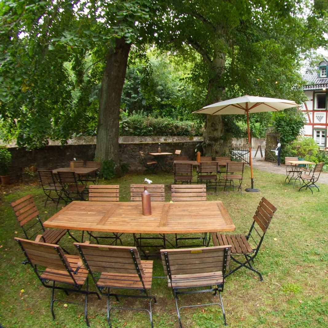 Restaurant "Unter 2 Linden" in Kall