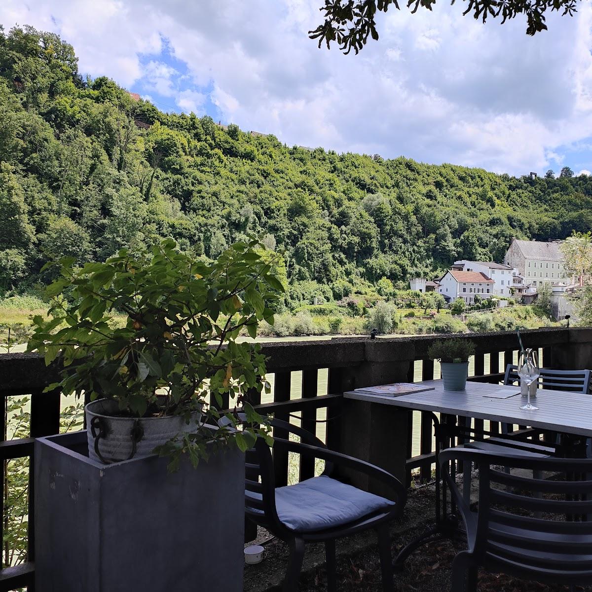 Restaurant "Altstadtcafé" in Burghausen