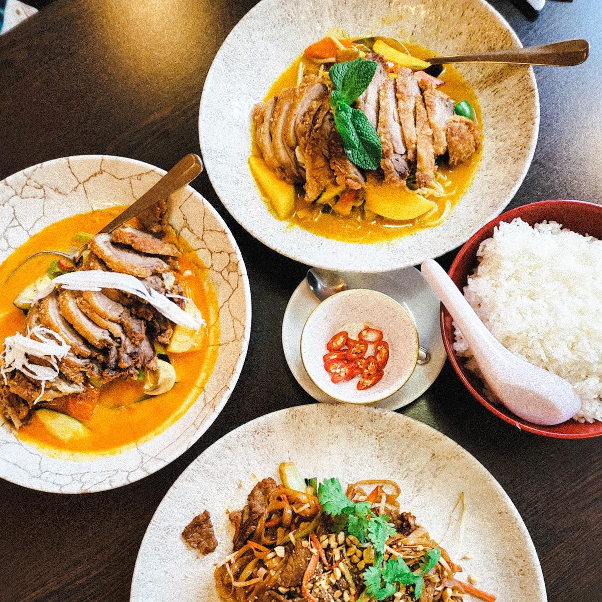 Restaurant "Golden Star Restaurant" in Traunstein