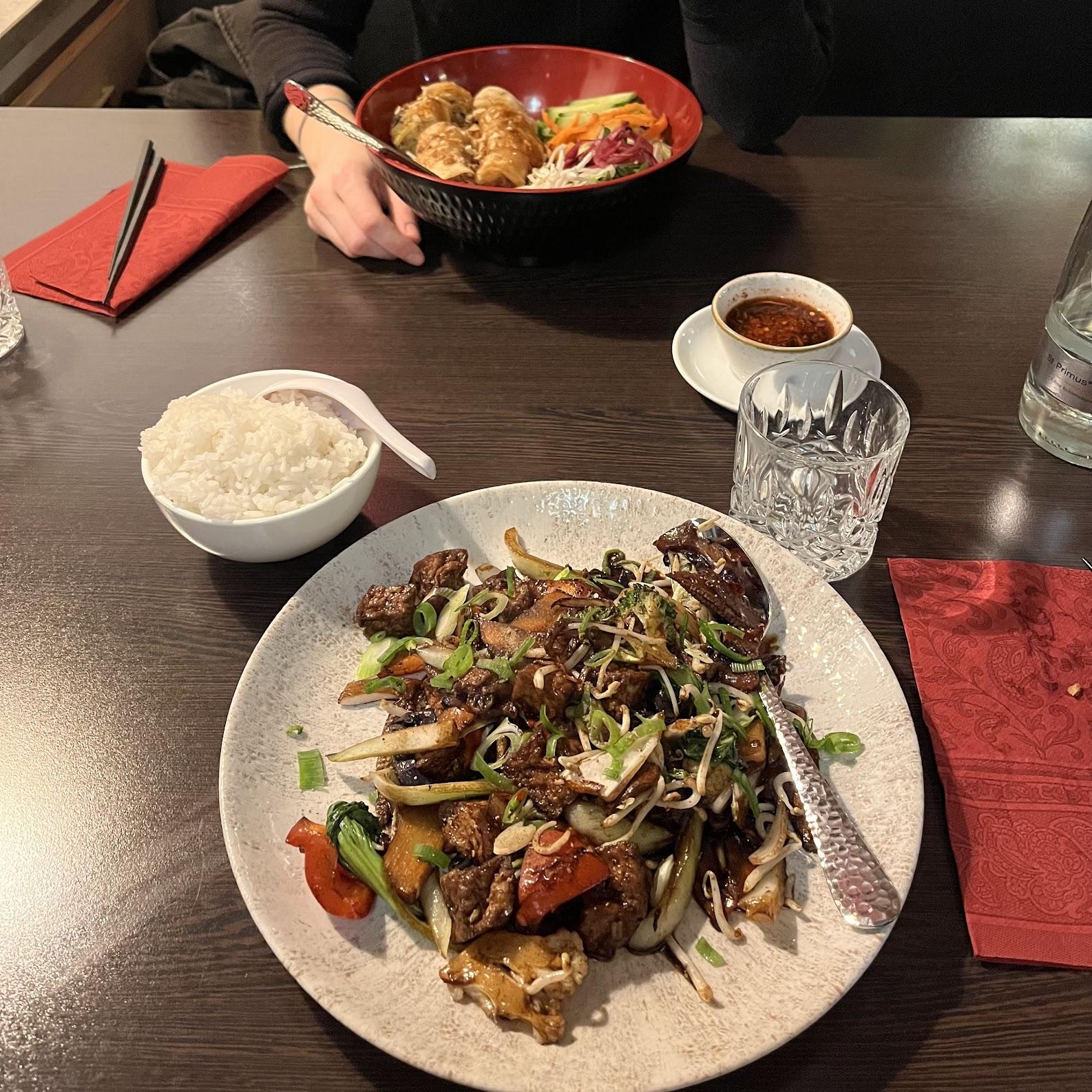 Restaurant "Golden Star Restaurant" in Traunstein