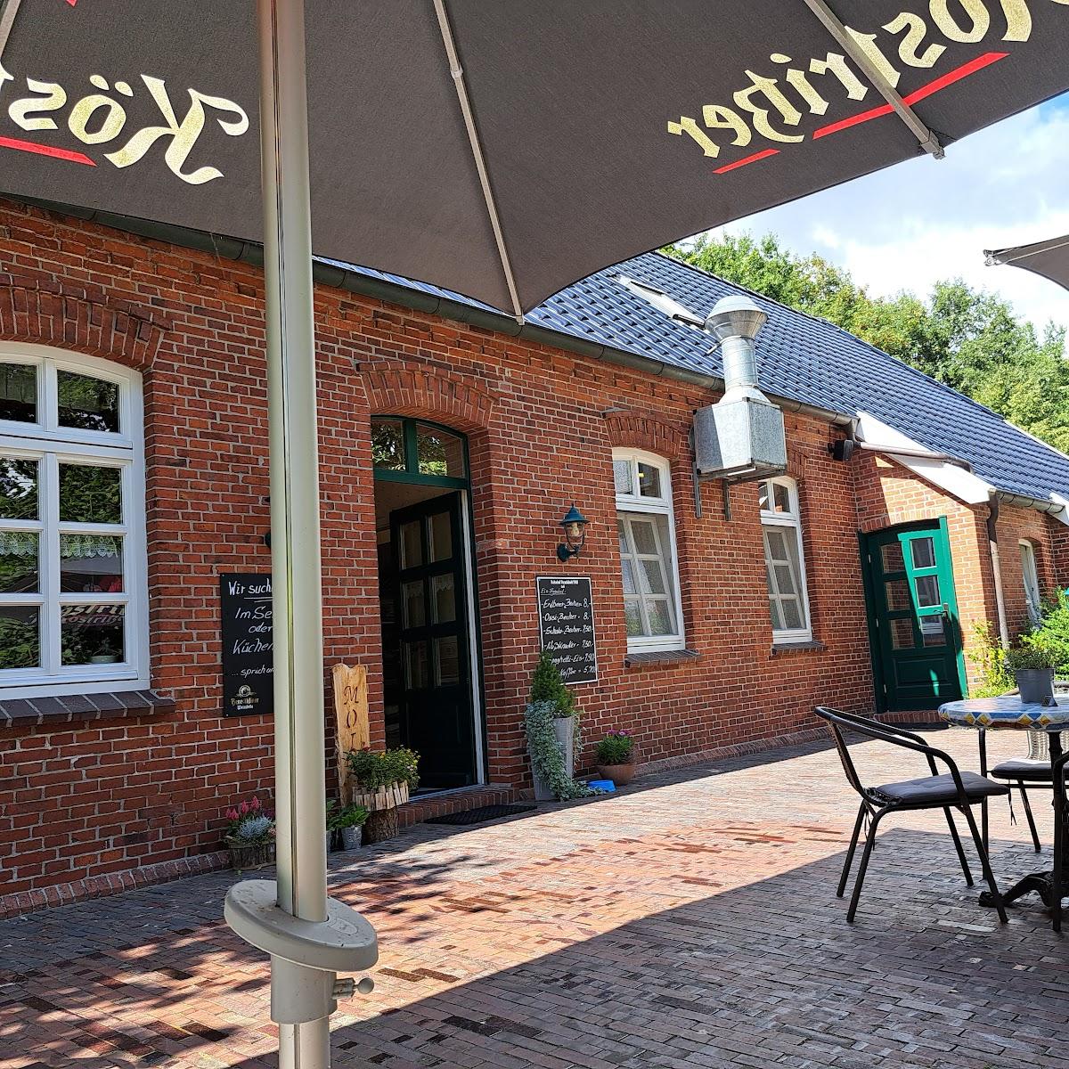 Restaurant "Bahnhof Strackholt 1900 Cafe Kneipe" in Großefehn