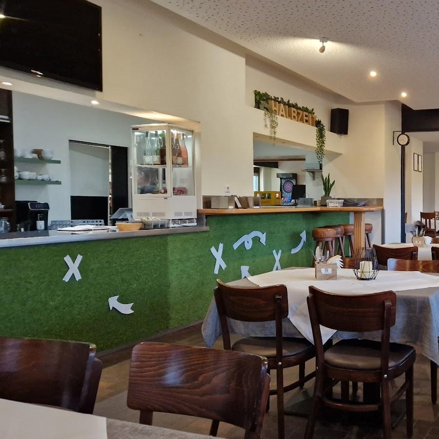 Restaurant "Restaurant Halbzeit - Die Schnitzelfaktur" in Bietigheim