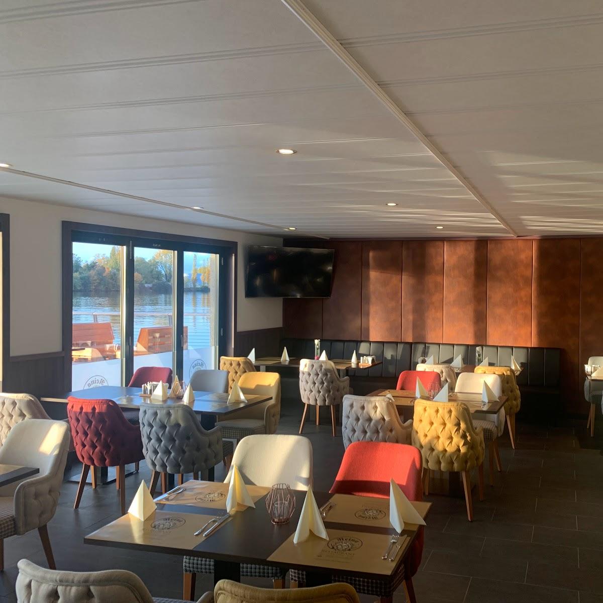 Restaurant "Reina Café & Restaurant" in Weil am Rhein