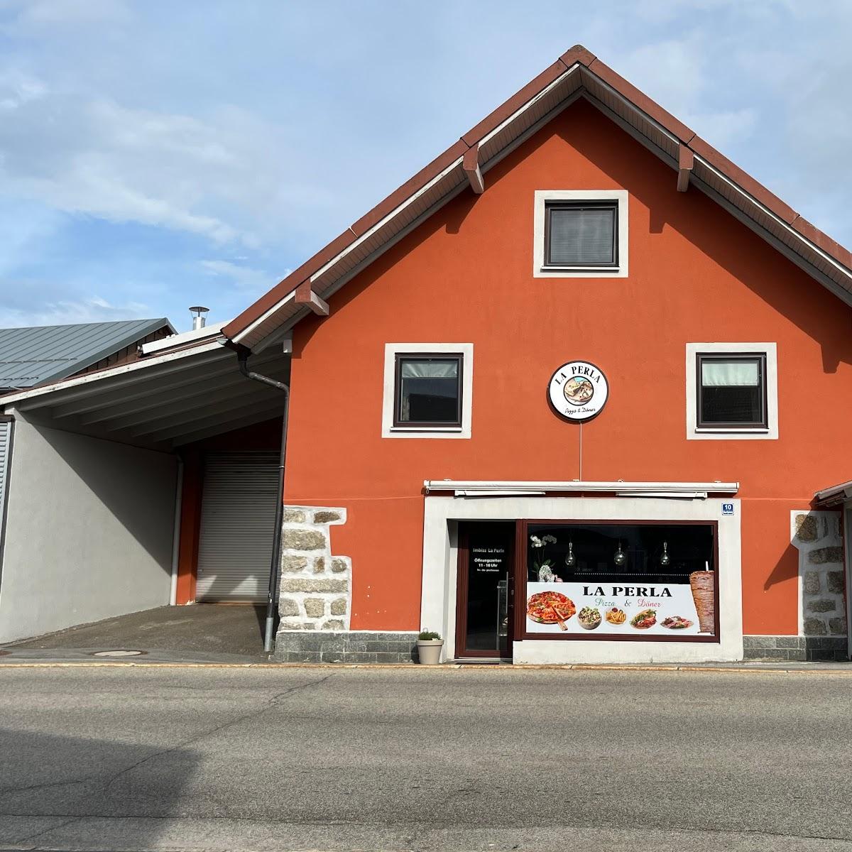 Restaurant "LA PERLA" in Neureichenau