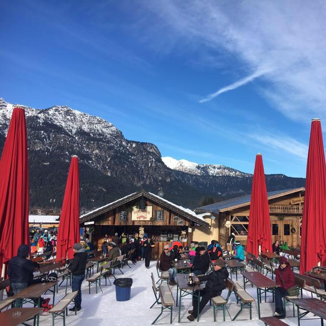 Restaurant "Hausberghütte" in Garmisch-Partenkirchen