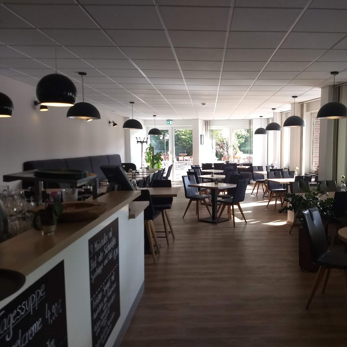 Restaurant "Bootshaus am Stadtpark" in Wilhelmshaven