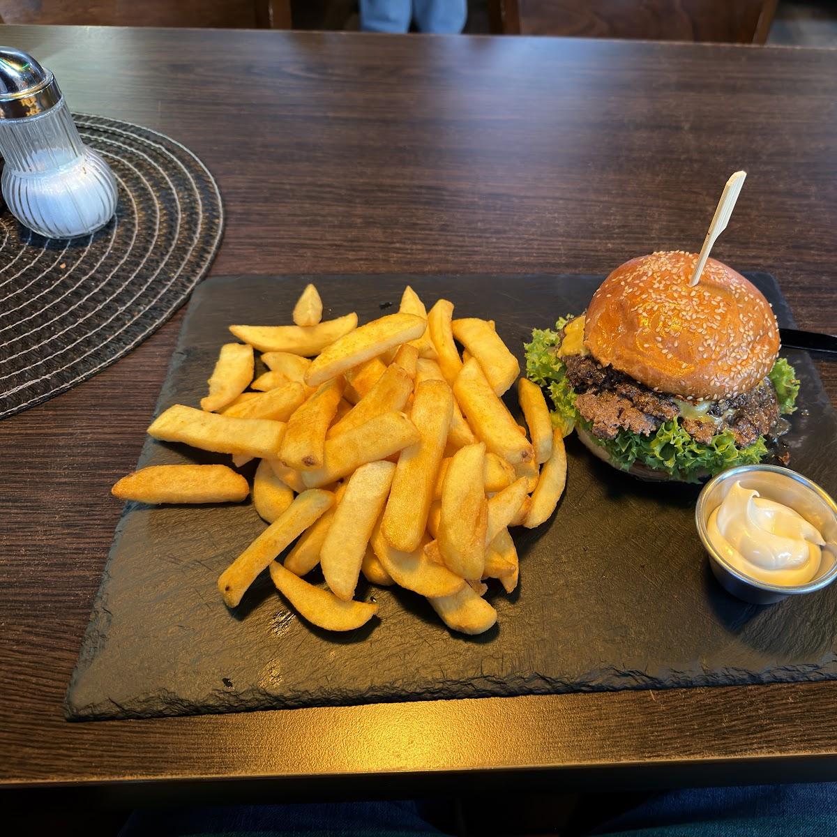 Restaurant "ÖZTOKYAT Café & Bistro" in Nordstemmen