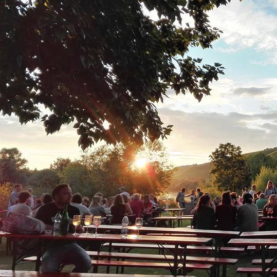 Restaurant "Uferweinfest" in Randersacker