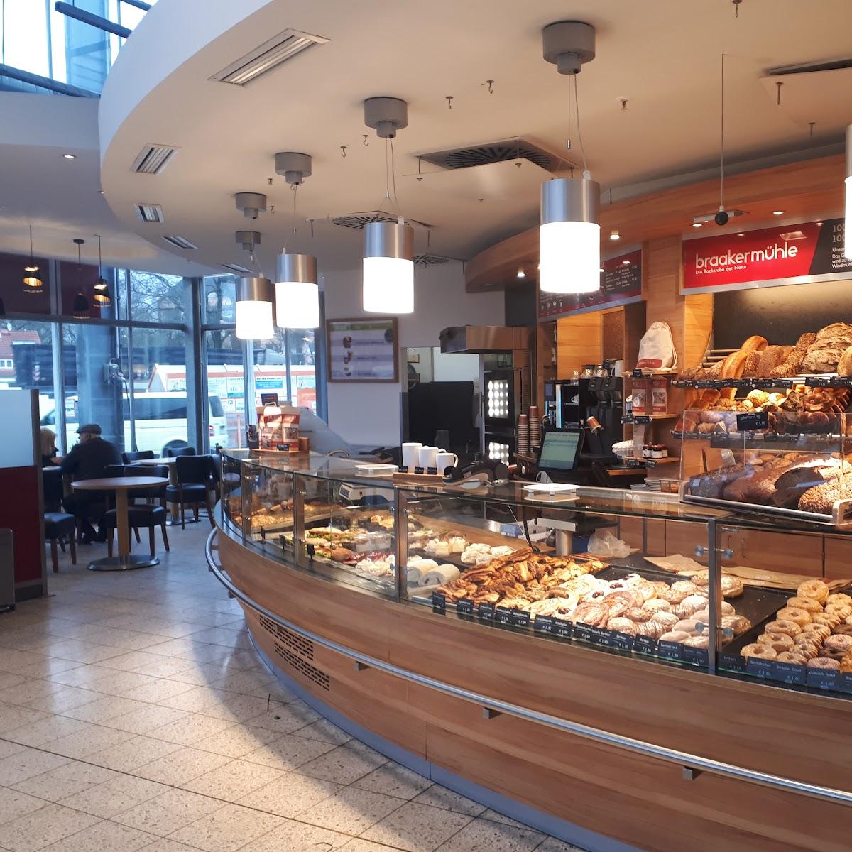 Restaurant "Bäckerei Braaker Mühle, OBI-" in Glinde