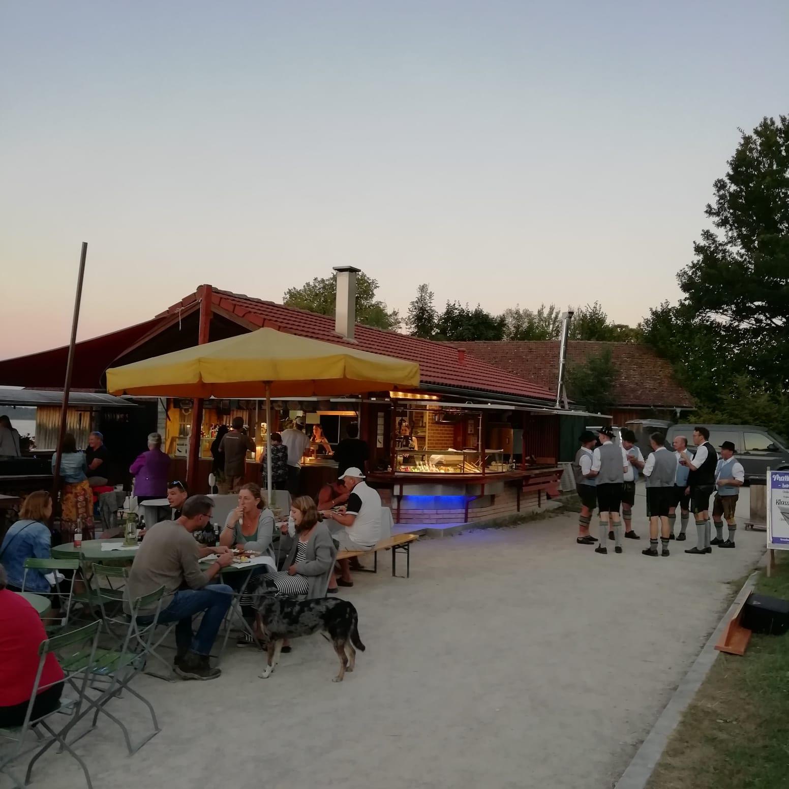 Restaurant "Bootsverleih & Fischimbiss Kneidl am Waginger See" in Waging am See