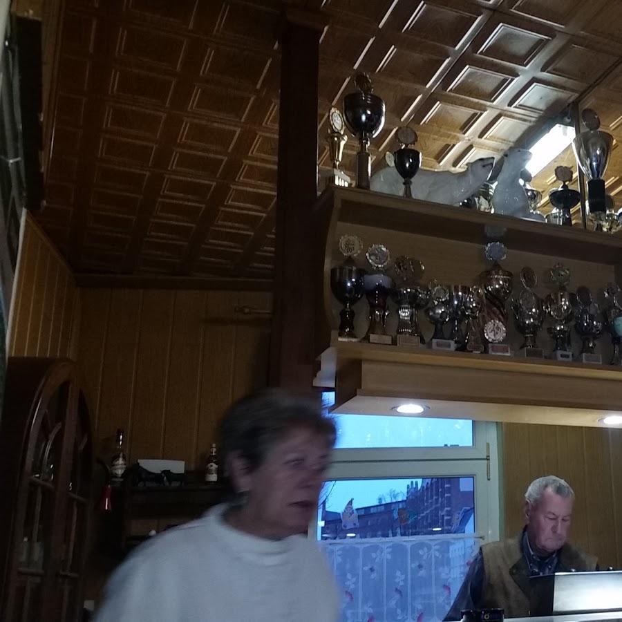 Restaurant "Gaststätte Weißer Bär" in Burg (bei Magdeburg)