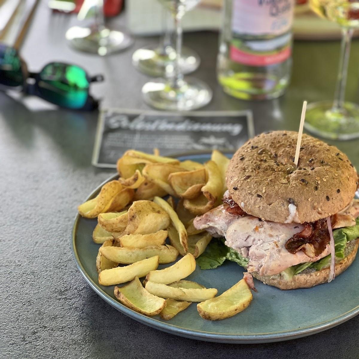 Restaurant "Wajos Lounge" in Ediger-Eller