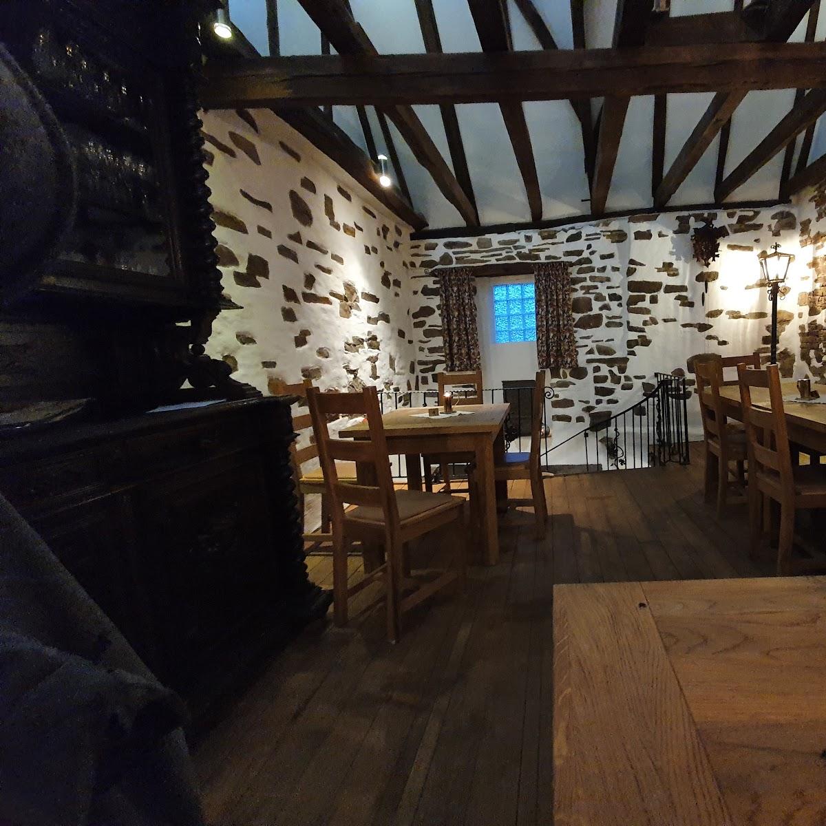 Restaurant "Zur Riemengasse 1480" in Mesenich