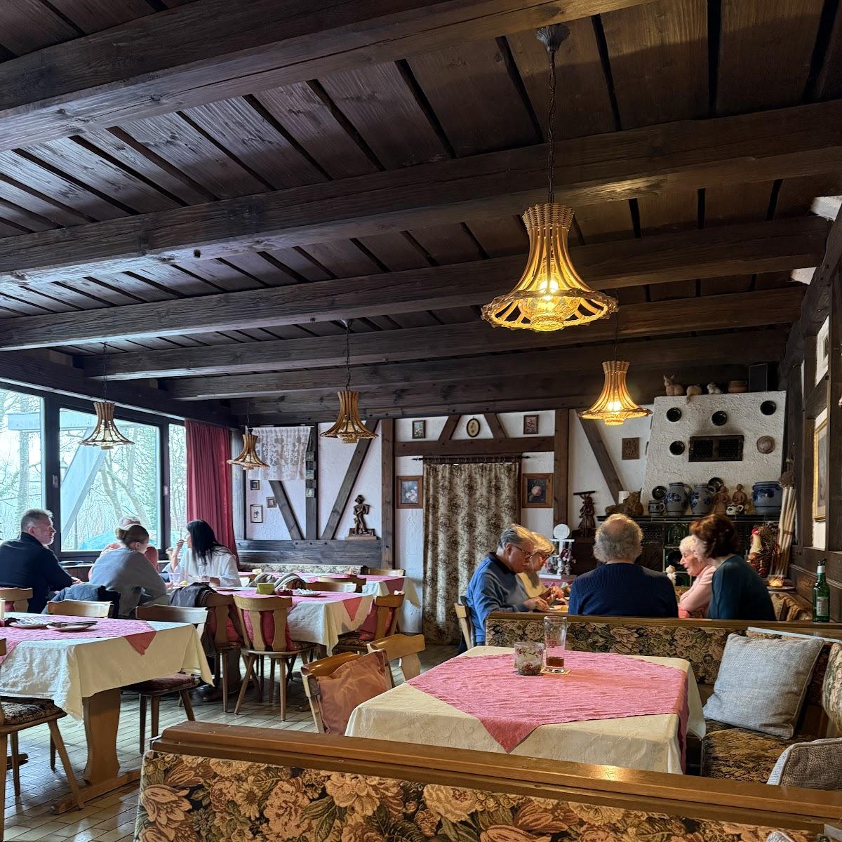 Restaurant "Gasthaus Distelstuben" in Üchtelhausen