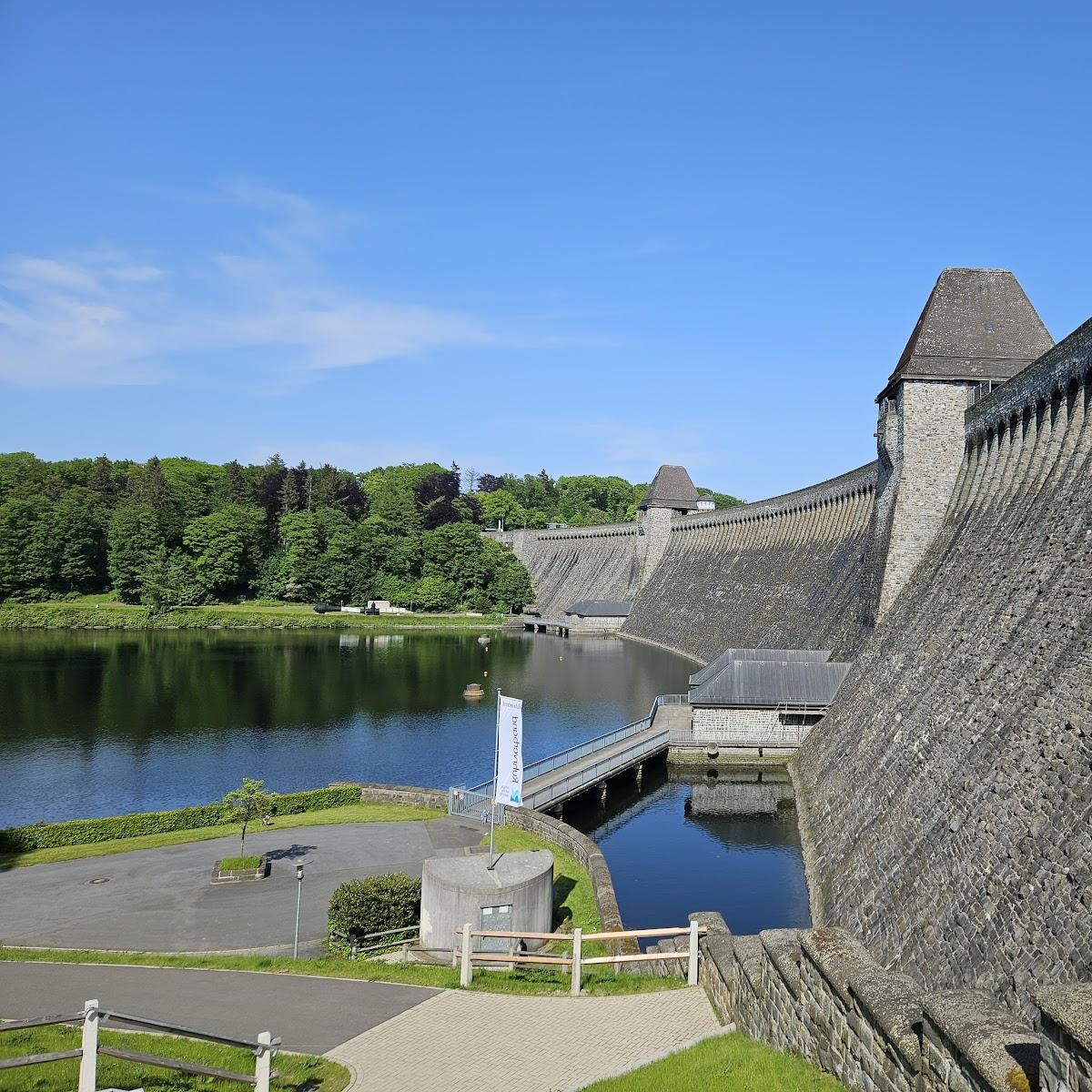 Restaurant "Grill Wurst Treff Talsperre" in Möhnesee