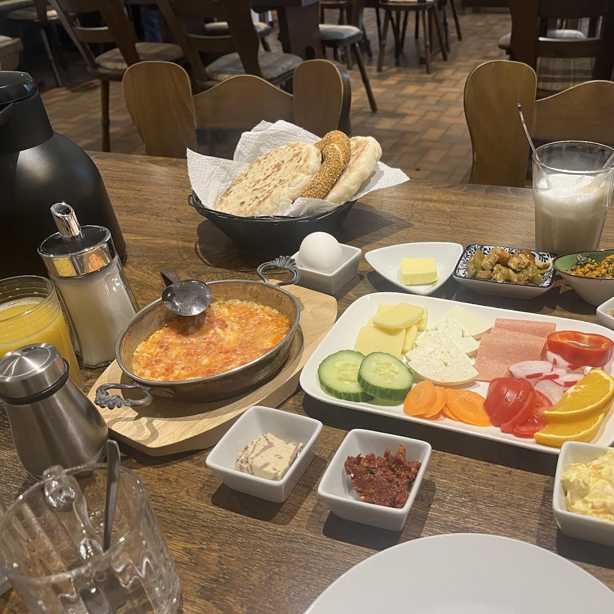 Restaurant "Lilyum Café" in Rechberghausen