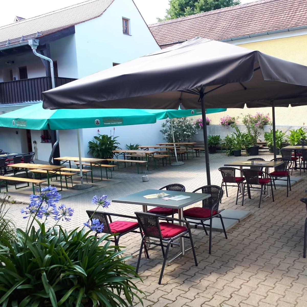 Restaurant "Pension-Gästehaus „Zum Egerländer Fachwerkhof“ mit  Das Marktplatz-Cafe " in Bad Neualbenreuth