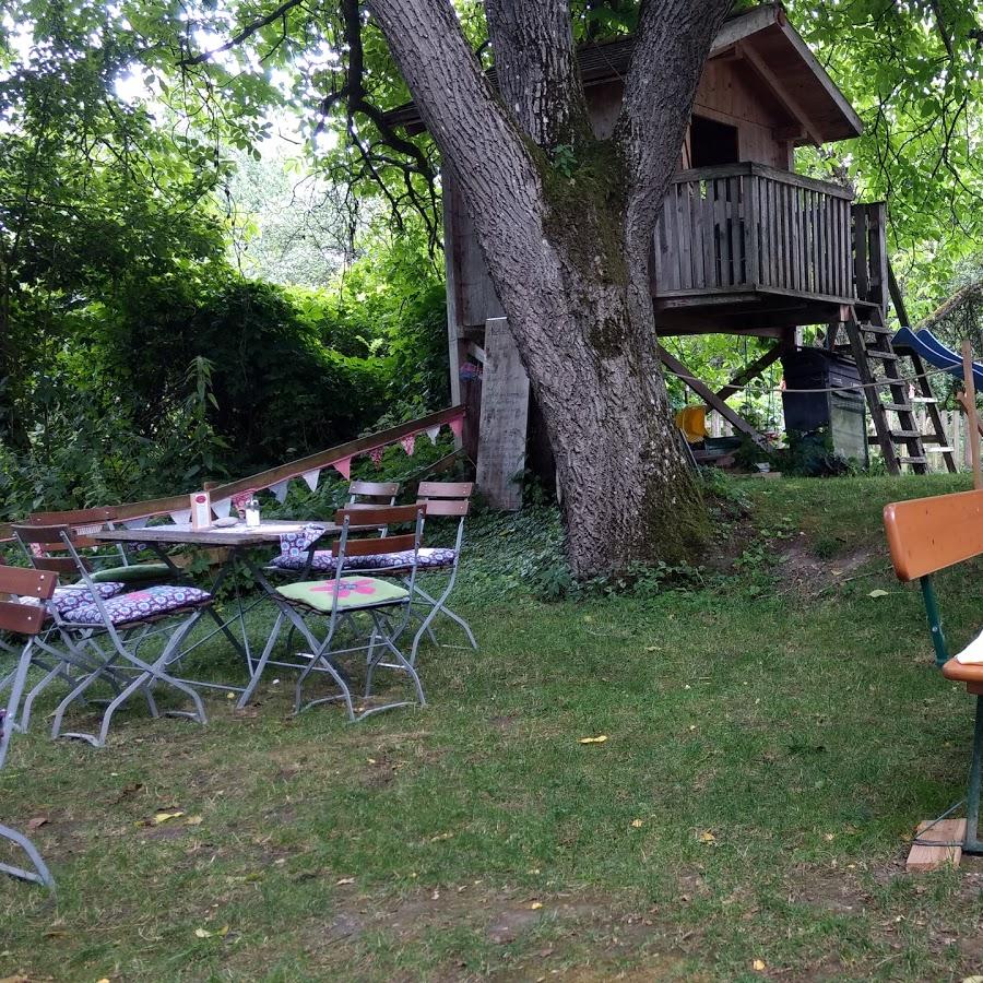 Restaurant "Claudias Zaubergärtchen - Café" in Aitrach