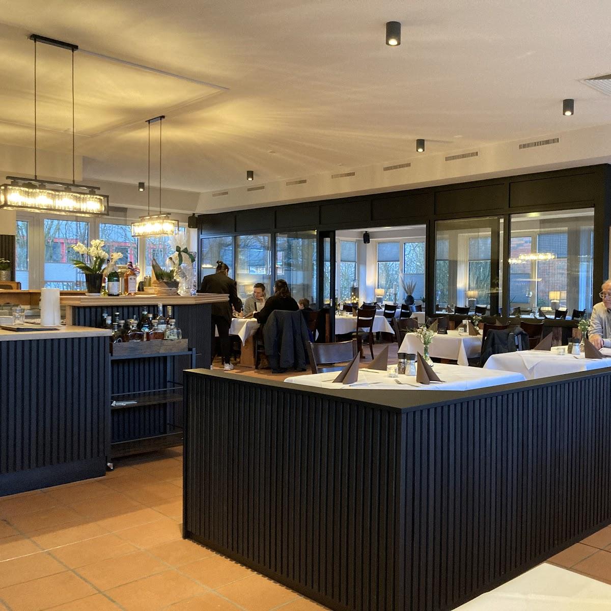 Restaurant "Ristorante Lucca" in Wees