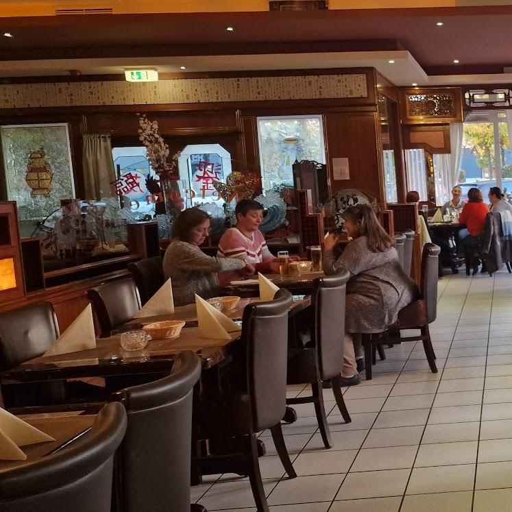 Restaurant "Palasia Restaurant" in Obertraubling