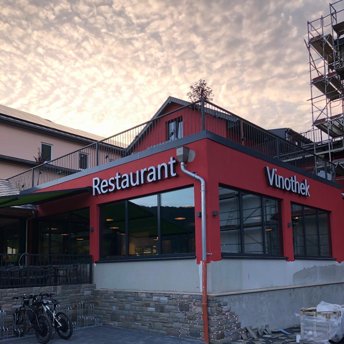 Restaurant "„Wine & Dine“ Restaurant und Weingarten im Mosel Village Resort" in Ellenz-Poltersdorf