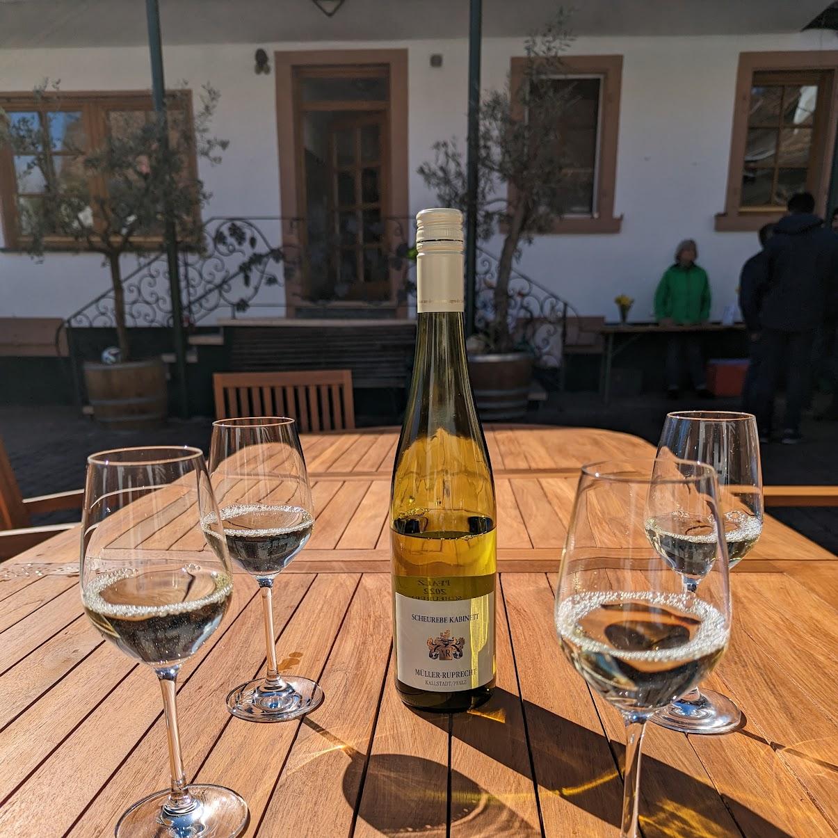 Restaurant "Bei Weisenborns" in Kallstadt