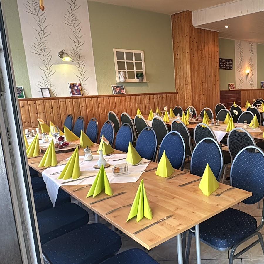 Restaurant "Gasthaus  Zum Lindenhof  Restaurant & Eiscafé" in Weißenfels