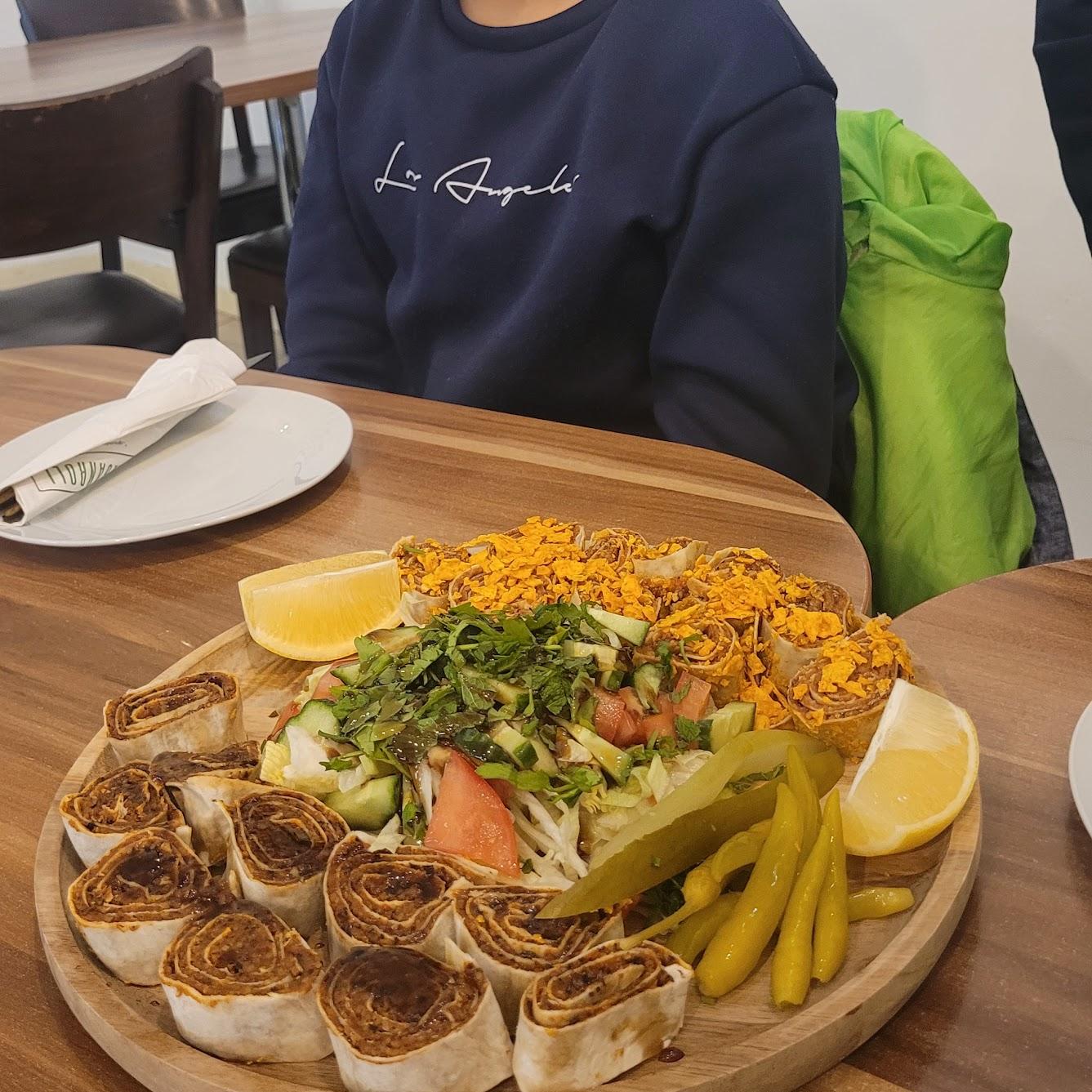 Restaurant "VEGANROLL CIGKÖFTE" in Witten