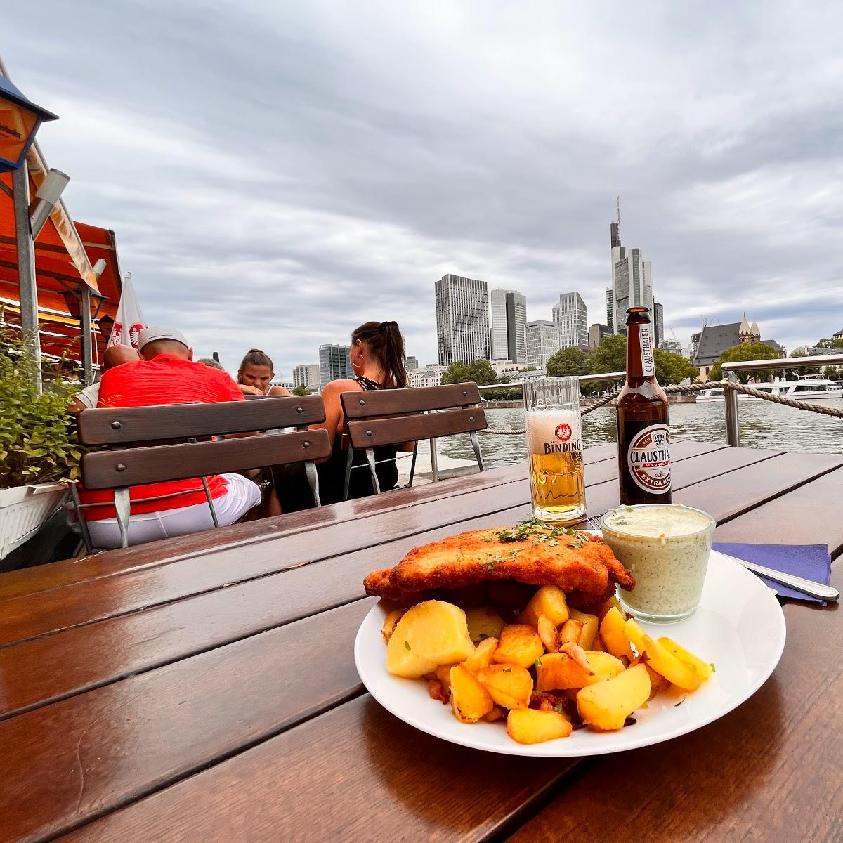 Restaurant "Bootshaus Frau Rauscher auf dem Main" in Frankfurt am Main