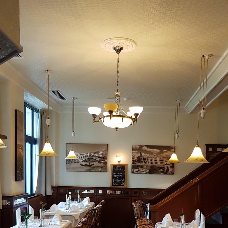 Restaurant "Villa Meraviglia GmbH Restaurantbetrieb" in Ottobrunn