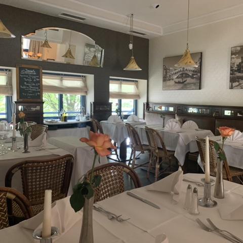 Restaurant "Villa Meraviglia GmbH Restaurantbetrieb" in Ottobrunn