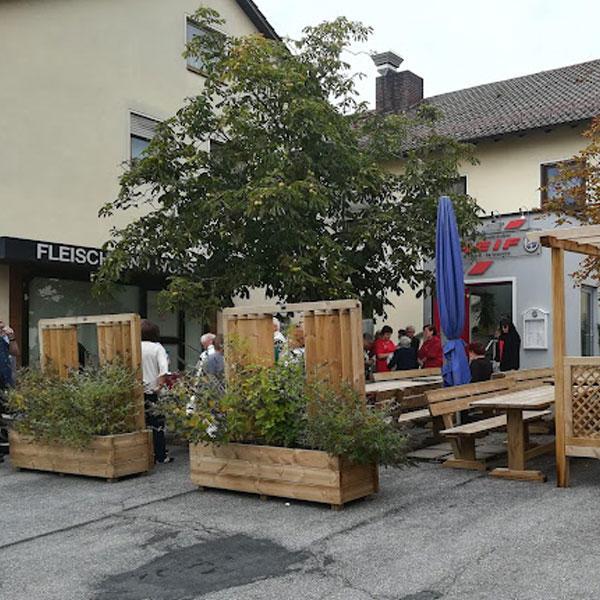 Restaurant "Gaststätte & Fremdenzimmer Reif" in Ursensollen