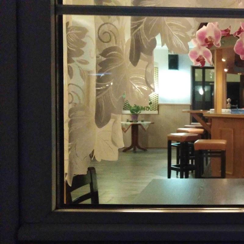 Restaurant "Zum goldenen Hahn" in Mühlenbecker Land