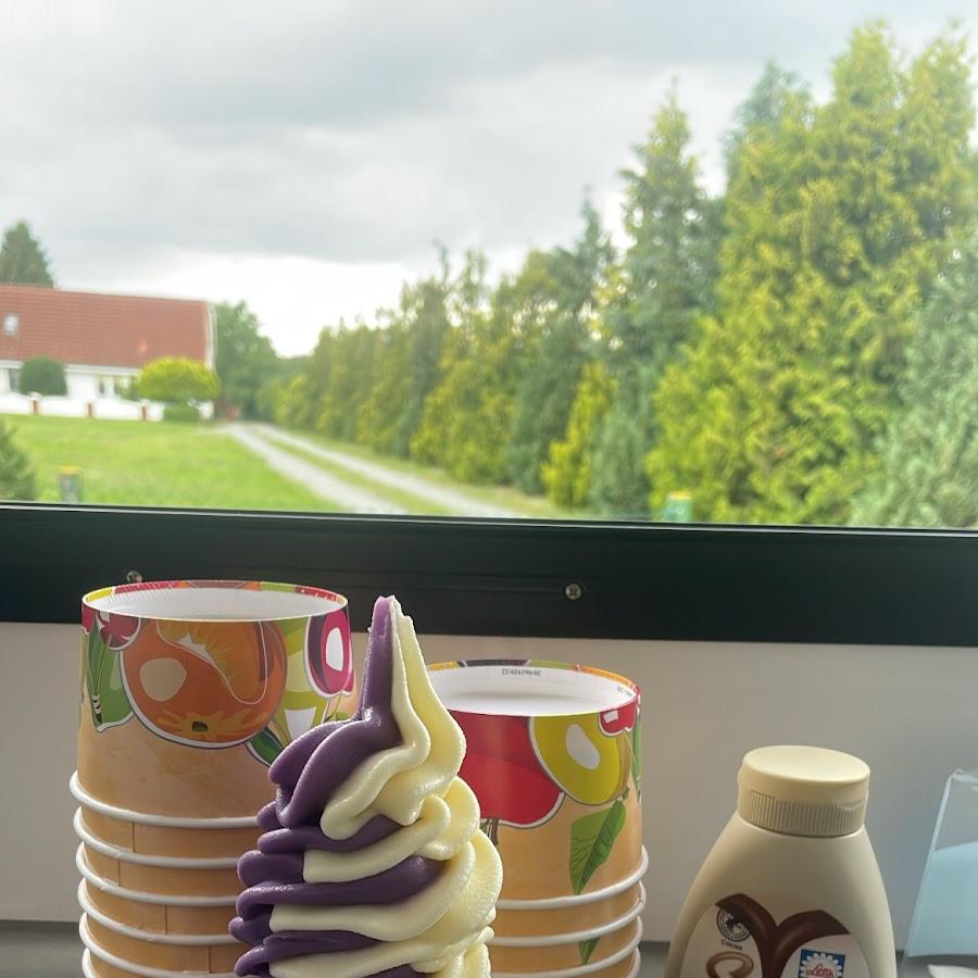 Restaurant "Ice Point Softeis" in Niepars