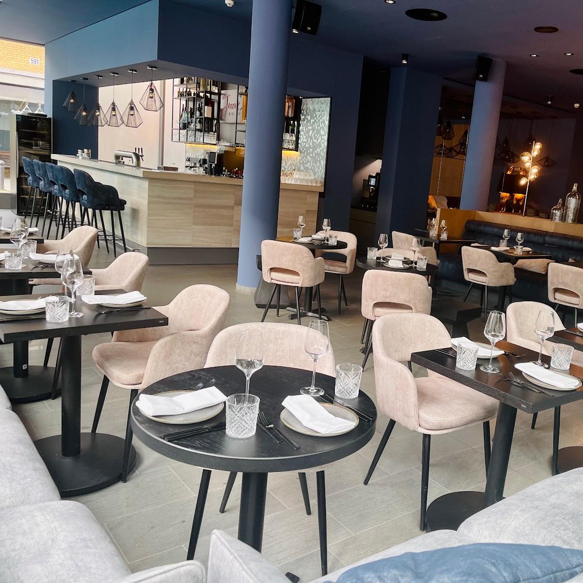 Restaurant "June Wine Bar & Restaurant" in Berlin