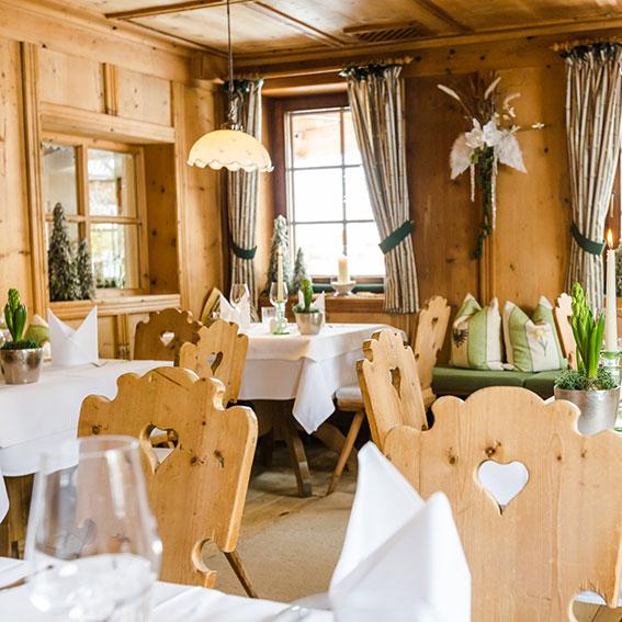 Restaurant "Appartements & Gasthof Dorfkrug" in Seefeld in Tirol