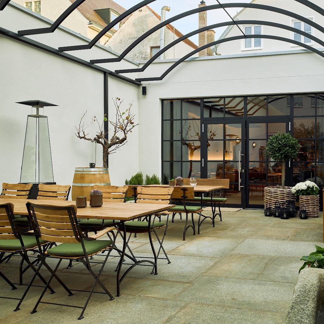 Restaurant "lenis Wine & Dine" in Dingolfing