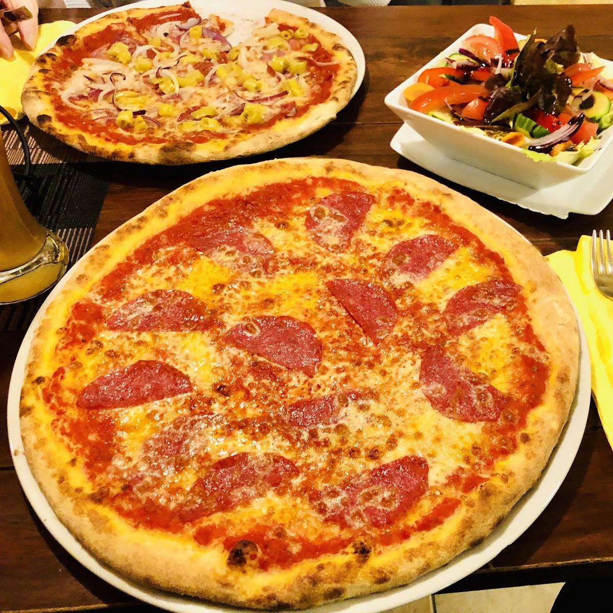 Restaurant "Pizzeria Avellino Landau" in Landau an der Isar