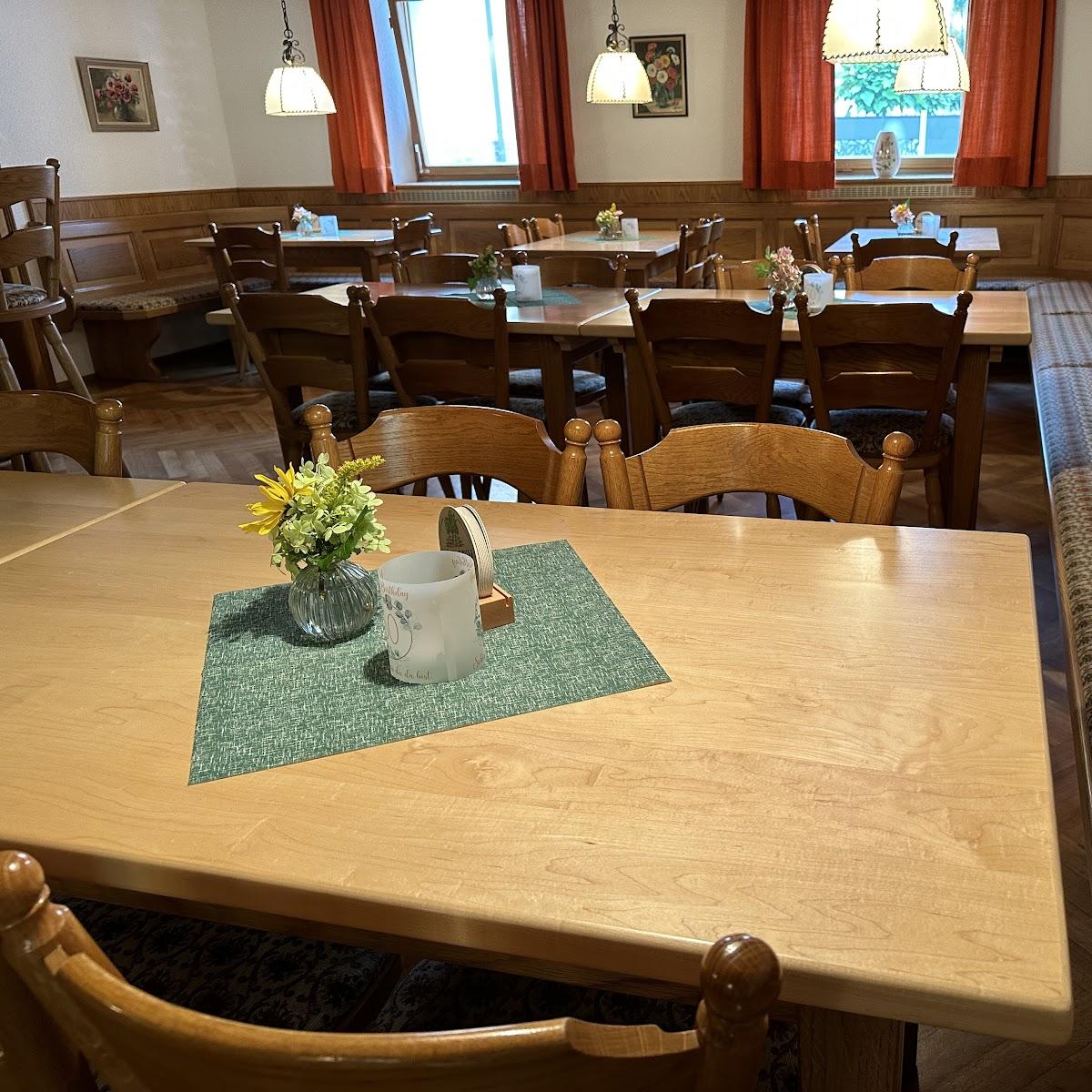 Restaurant "Grüner Baum (Wirtshaus Groß GmbH)" in Kasendorf