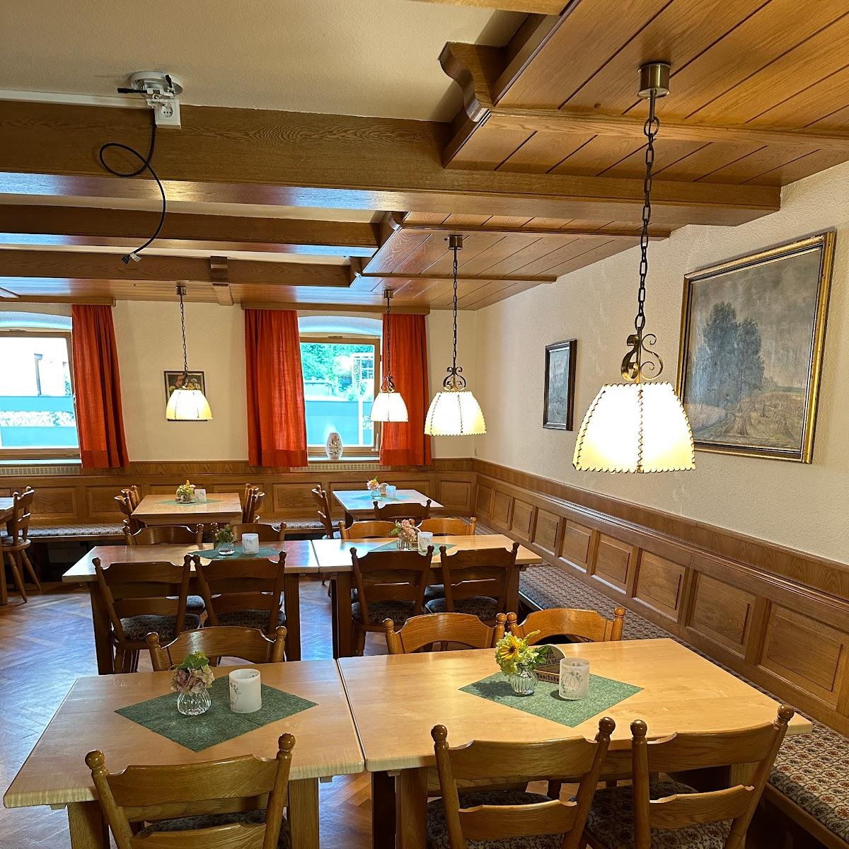 Restaurant "Grüner Baum (Fam. Groß GmbH)" in Kasendorf