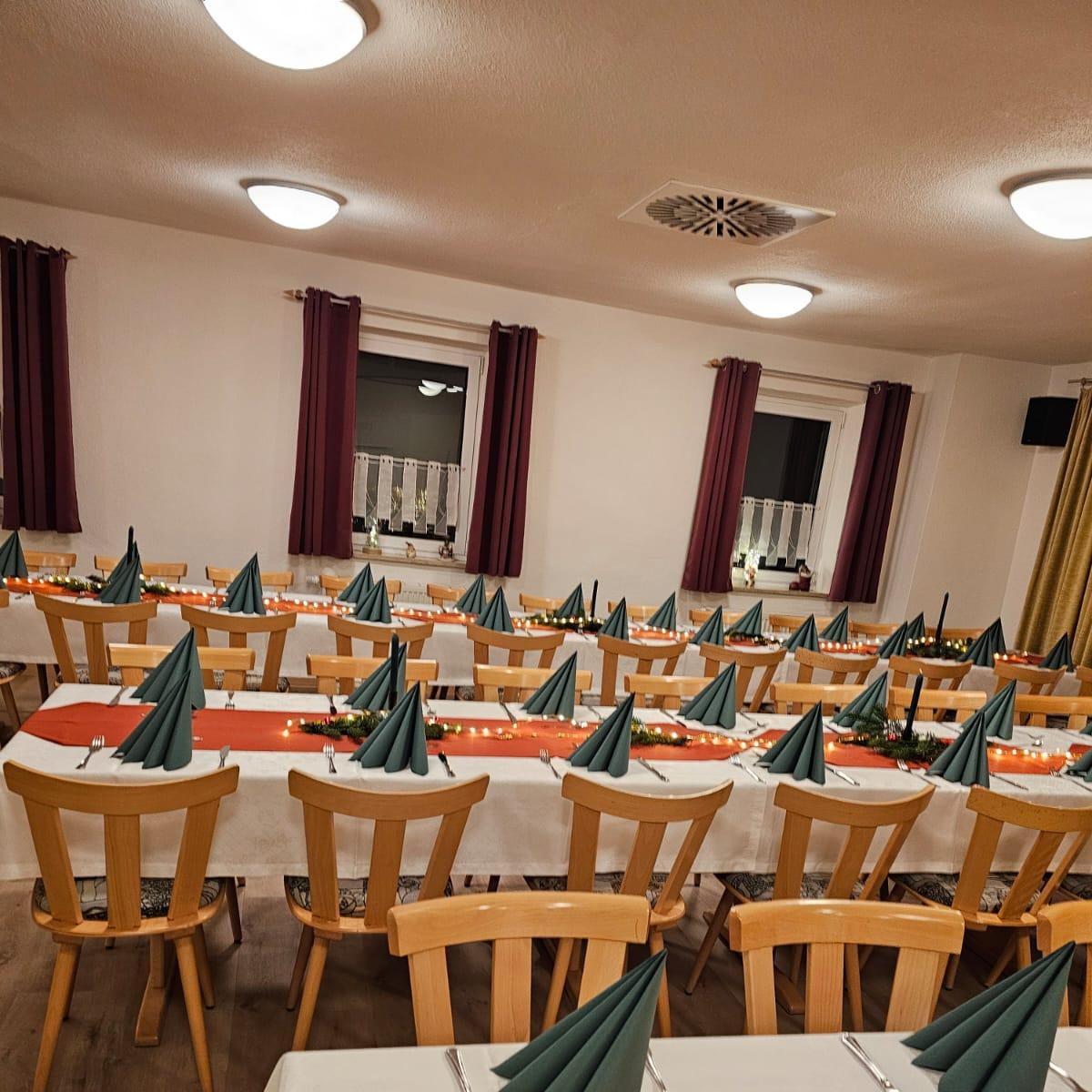 Restaurant "Gasthof zum grünen Baum Bechhofen (neben Sitzmann)" in Neuendettelsau