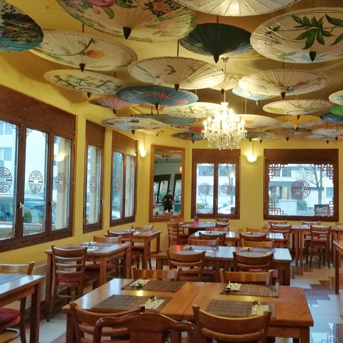 Restaurant "Golden Dragon Bistro & Take Away" in Baar